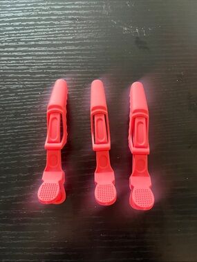 Red Salon Hair Sectioning Clips Set of 3